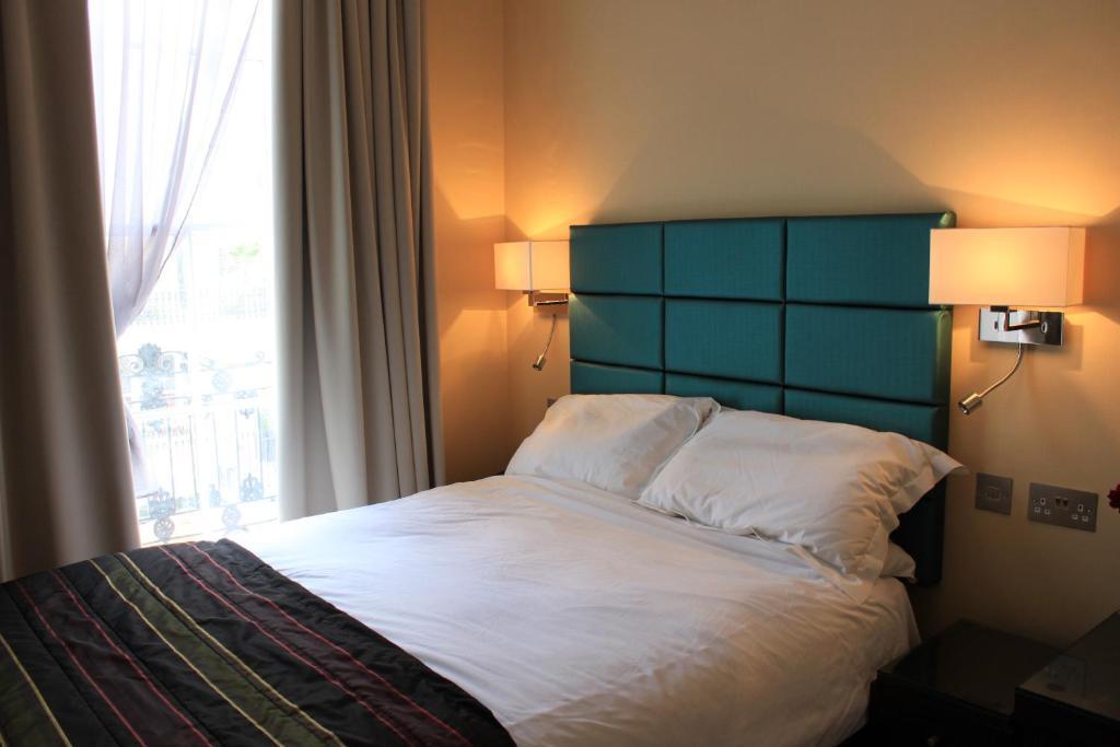 Astors Belgravia Bed & Breakfast Лондон Стая снимка